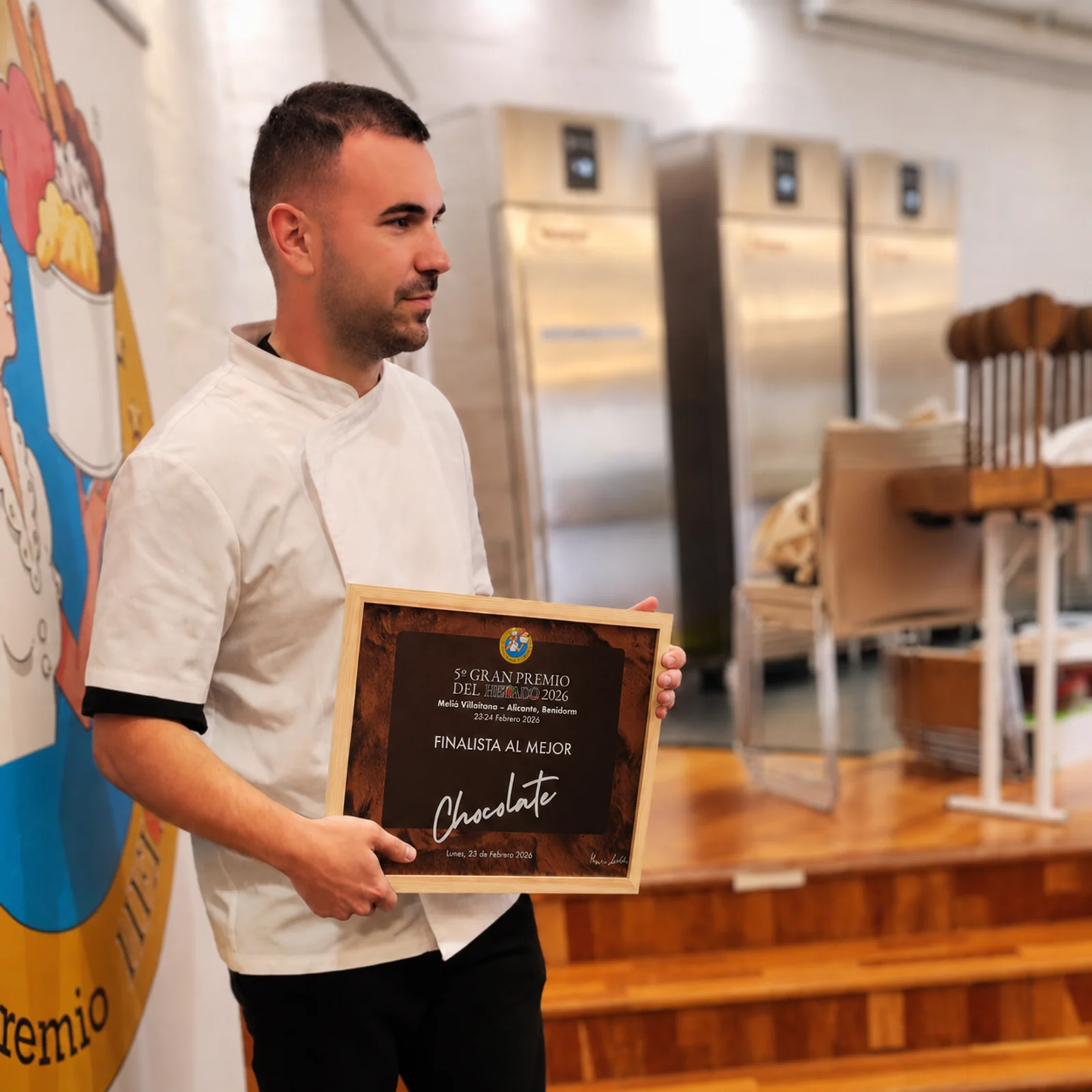 Pablo, maestro heladero de Eloy, con el reconocimiento de finalista al mejor chocolate de España